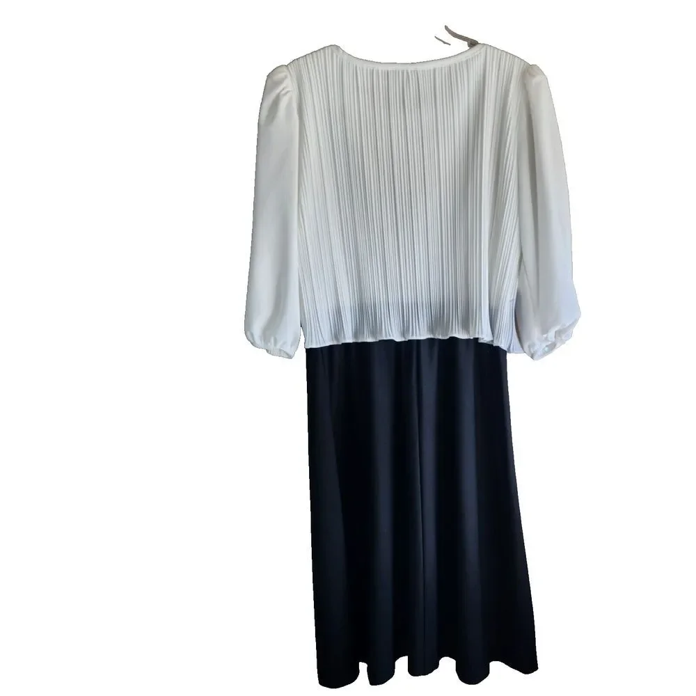 Good Times Dress size 10 / 12 Holiday Party Stylish Vintage Washable Made USA‎